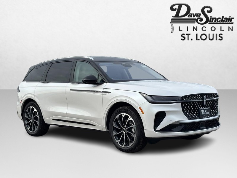 Lincoln Nautilus Vehicle Full-screen Gallery Image 02