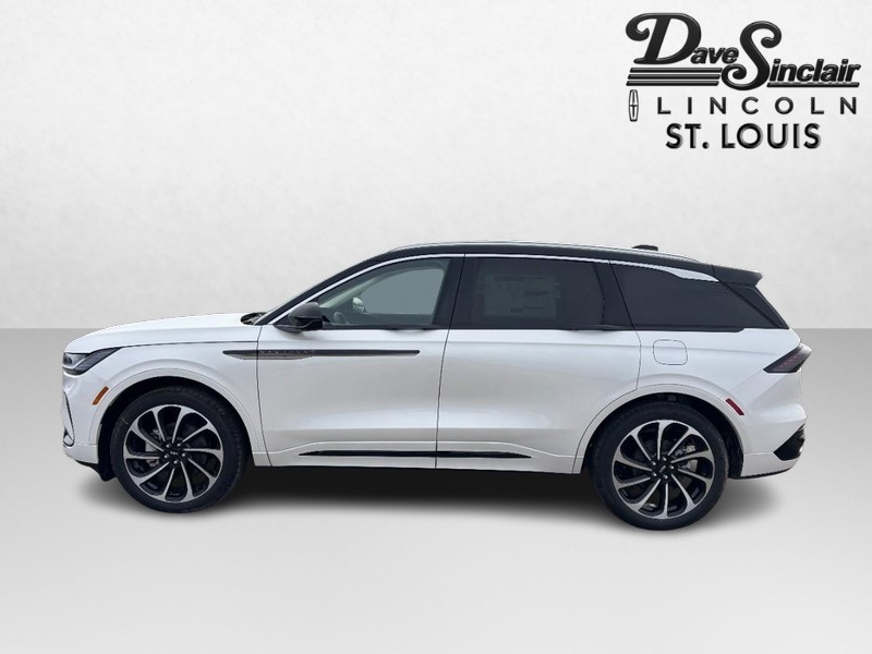 Lincoln Nautilus Vehicle Full-screen Gallery Image 06