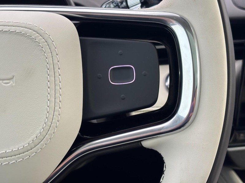 Lincoln Nautilus Vehicle Full-screen Gallery Image 21