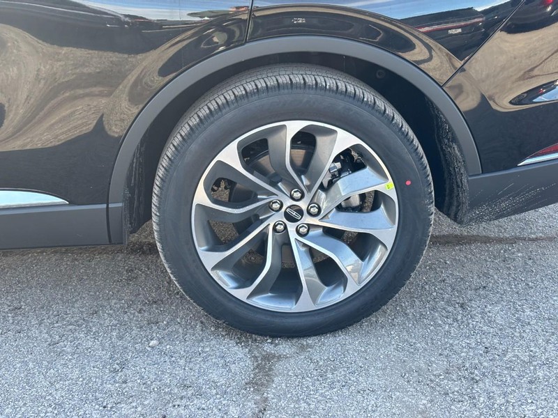 Lincoln Aviator Vehicle Full-screen Gallery Image 10