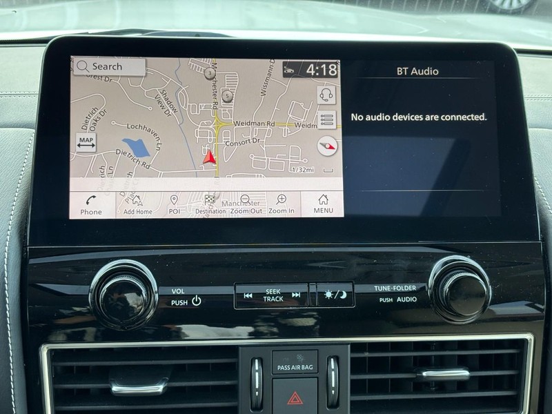 INFINITI QX80 Vehicle Full-screen Gallery Image 24