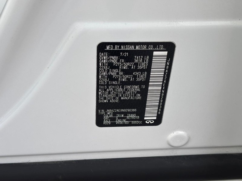 INFINITI QX80 Vehicle Full-screen Gallery Image 27