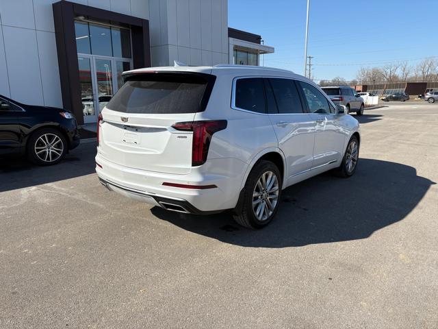 Cadillac XT6 Vehicle Full-screen Gallery Image 03