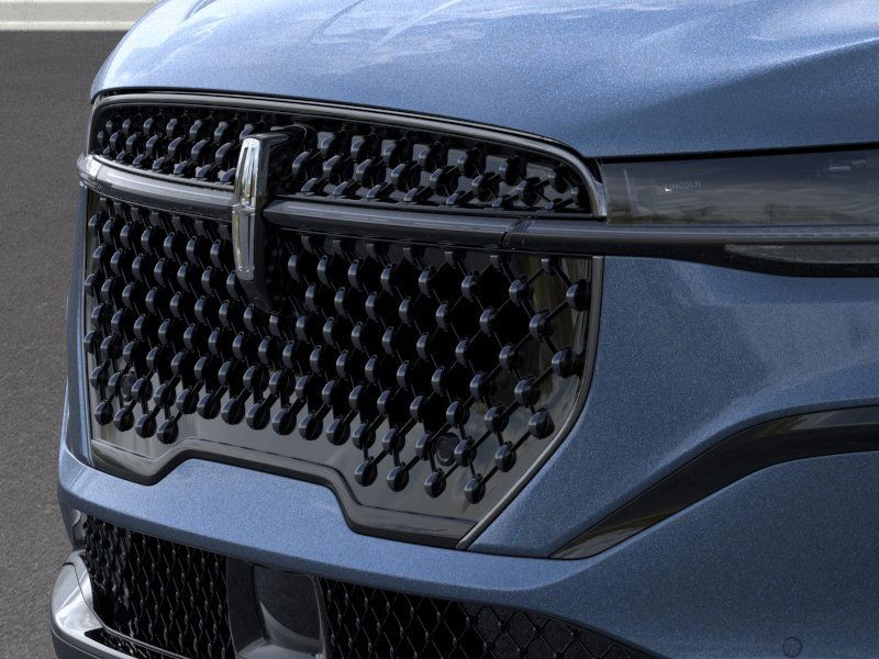 Lincoln Nautilus Vehicle Full-screen Gallery Image 18