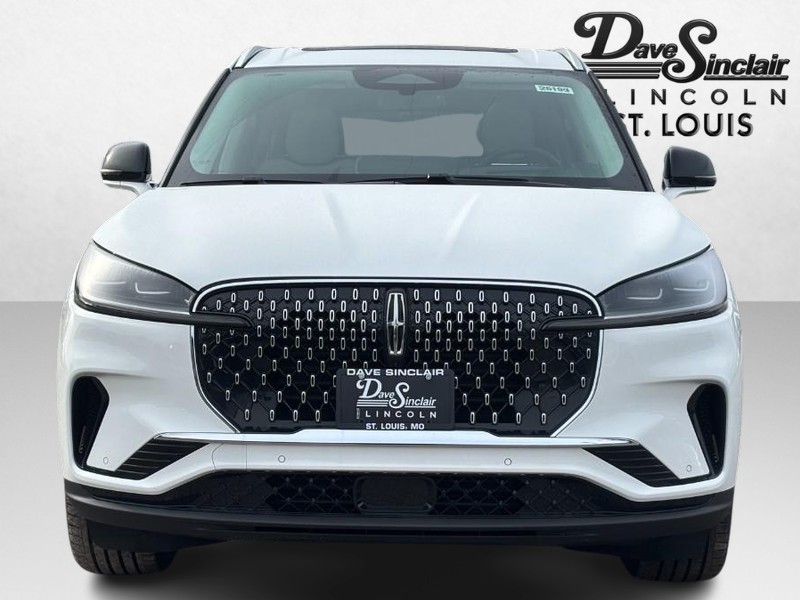 Lincoln Aviator Vehicle Full-screen Gallery Image 09