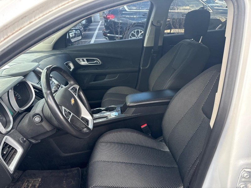 Chevrolet Equinox Vehicle Full-screen Gallery Image 05