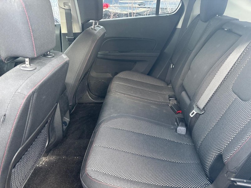 Chevrolet Equinox Vehicle Full-screen Gallery Image 06