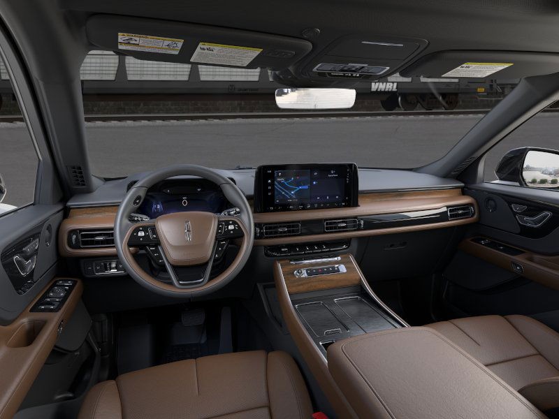 Lincoln Aviator Vehicle Full-screen Gallery Image 10