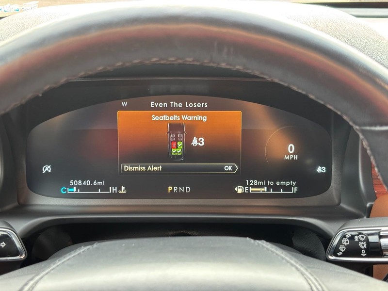 Lincoln Aviator Vehicle Full-screen Gallery Image 20