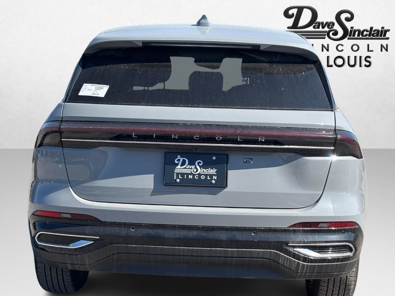 Lincoln Nautilus Vehicle Full-screen Gallery Image 06