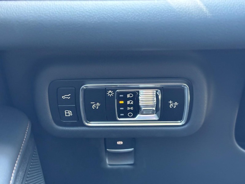 Lincoln Nautilus Vehicle Full-screen Gallery Image 18