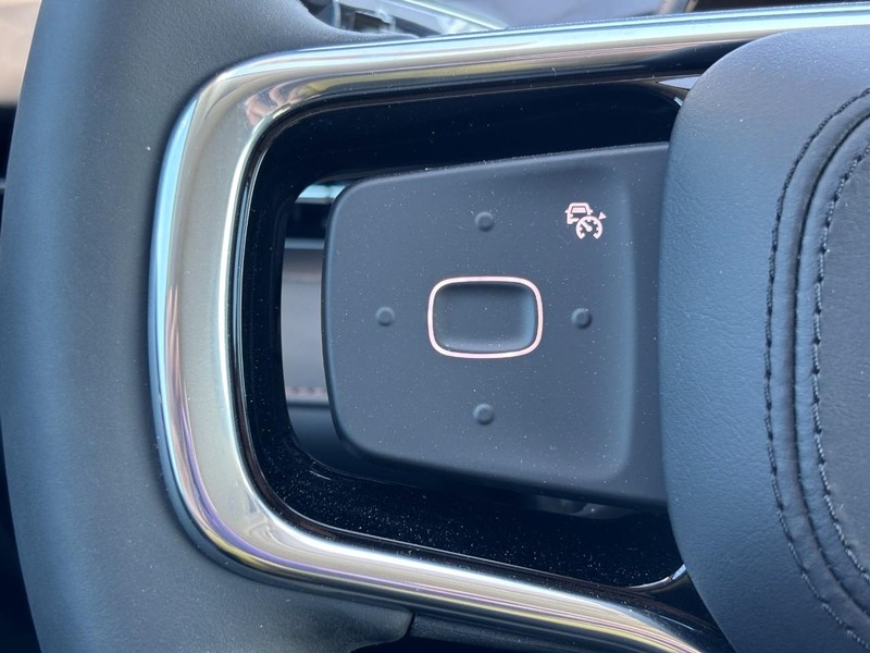 Lincoln Nautilus Vehicle Full-screen Gallery Image 19