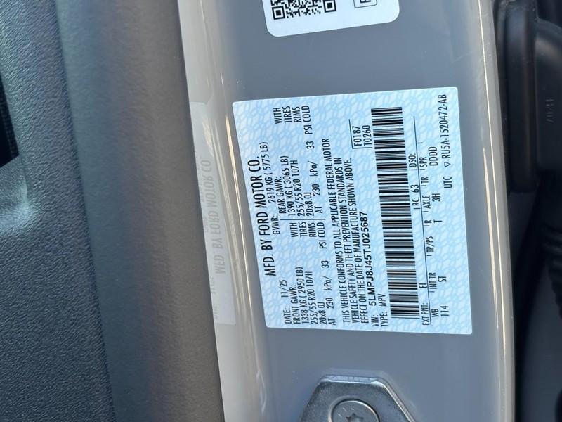 Lincoln Nautilus Vehicle Full-screen Gallery Image 27