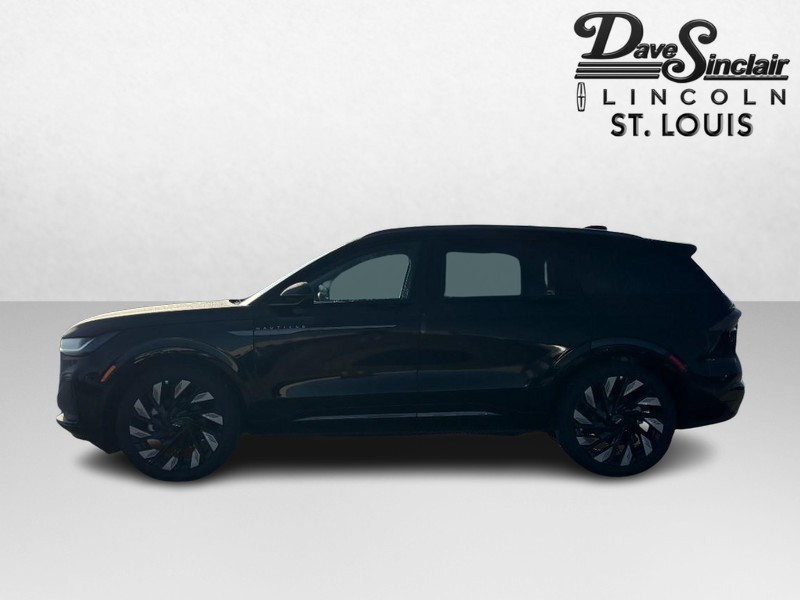 Lincoln Nautilus Vehicle Full-screen Gallery Image 06