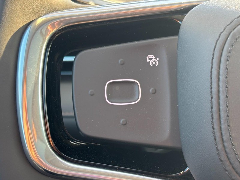 Lincoln Nautilus Vehicle Full-screen Gallery Image 18