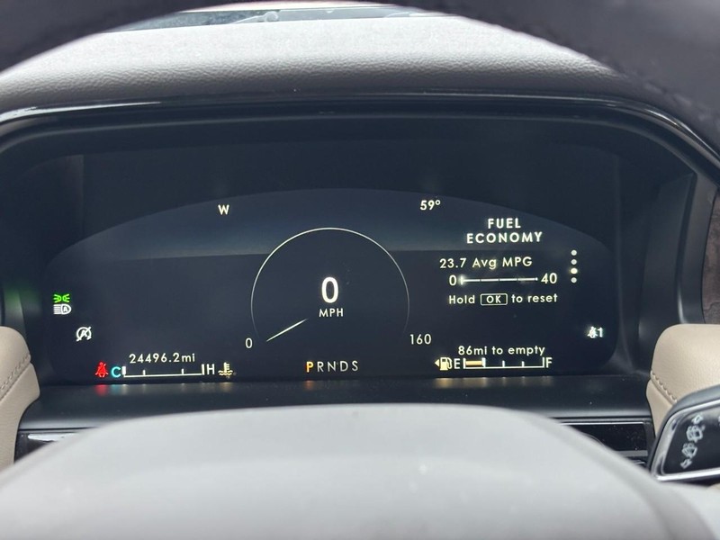 Lincoln Nautilus Vehicle Full-screen Gallery Image 21