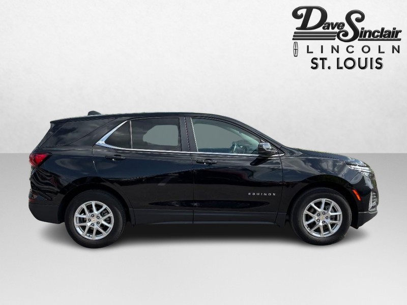 Chevrolet Equinox Vehicle Full-screen Gallery Image 02