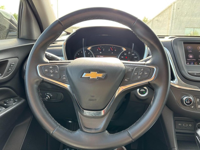 Chevrolet Equinox Vehicle Full-screen Gallery Image 21