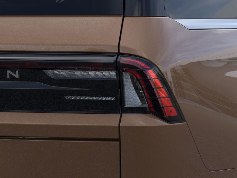 Lincoln Navigator L Vehicle Full-screen Gallery Image 22