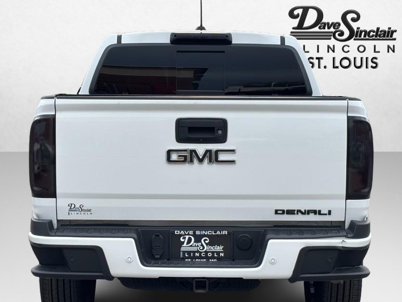 GMC Canyon Vehicle Full-screen Gallery Image 04