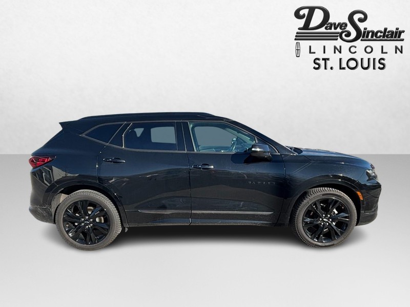 Chevrolet Blazer Vehicle Full-screen Gallery Image 02