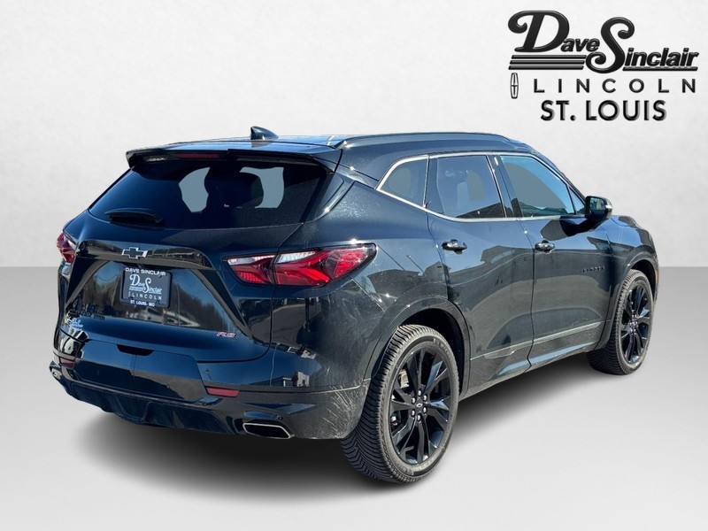 Chevrolet Blazer Vehicle Full-screen Gallery Image 03