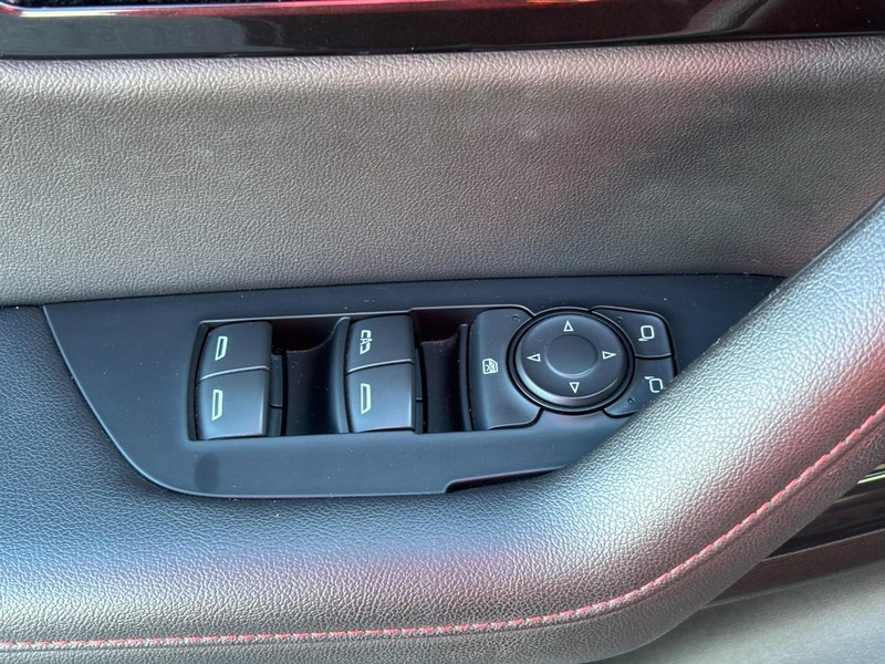 Chevrolet Blazer Vehicle Full-screen Gallery Image 16