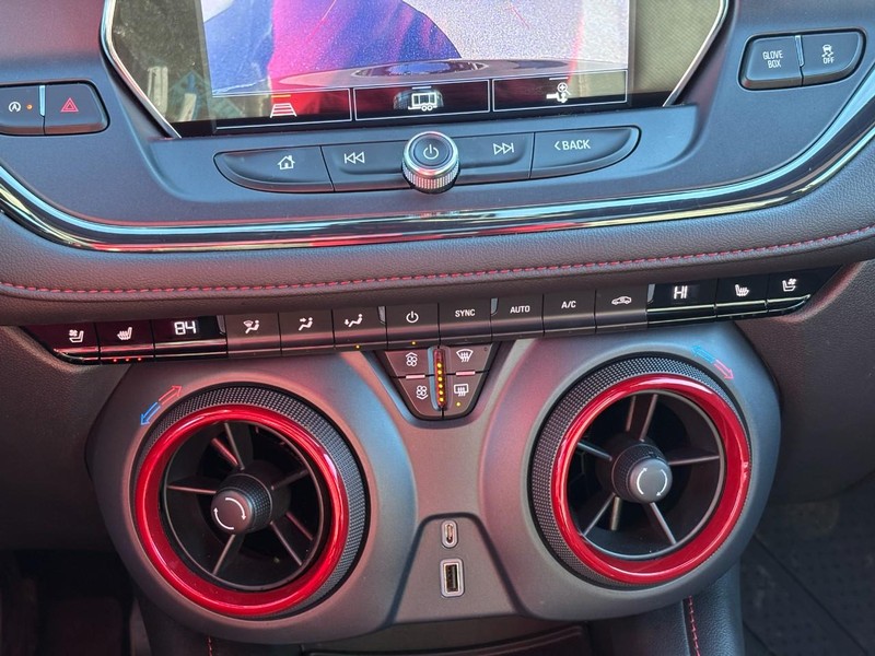 Chevrolet Blazer Vehicle Full-screen Gallery Image 23