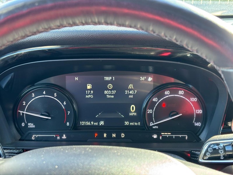 Lincoln Corsair Vehicle Full-screen Gallery Image 20