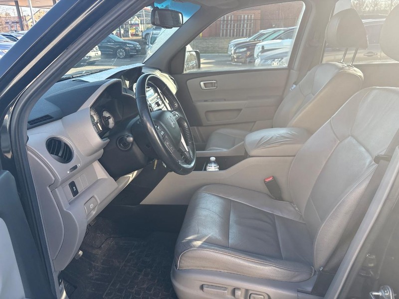 Honda Pilot Vehicle Full-screen Gallery Image 04