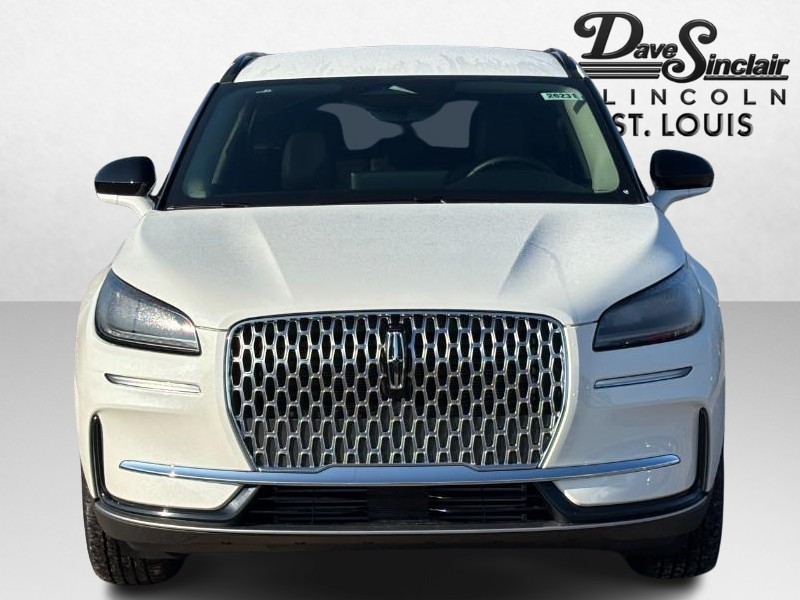 Lincoln Corsair Vehicle Full-screen Gallery Image 09