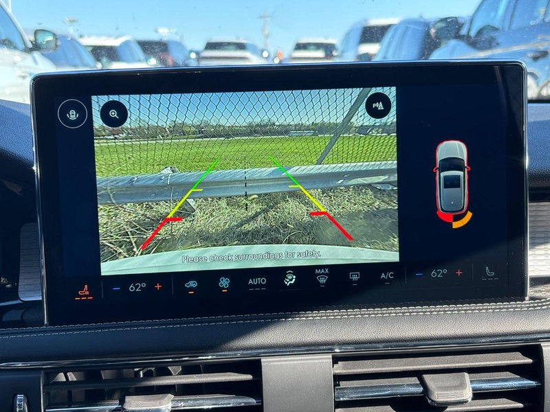 Lincoln Corsair Vehicle Full-screen Gallery Image 22