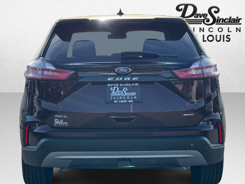 Ford Edge Vehicle Full-screen Gallery Image 04