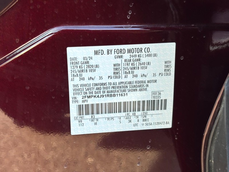 Ford Edge Vehicle Full-screen Gallery Image 24