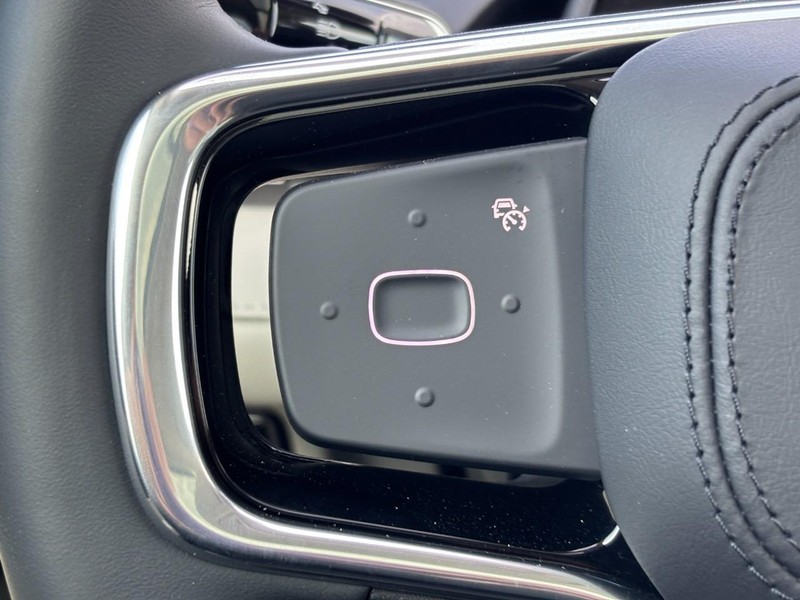 Lincoln Nautilus Vehicle Full-screen Gallery Image 18