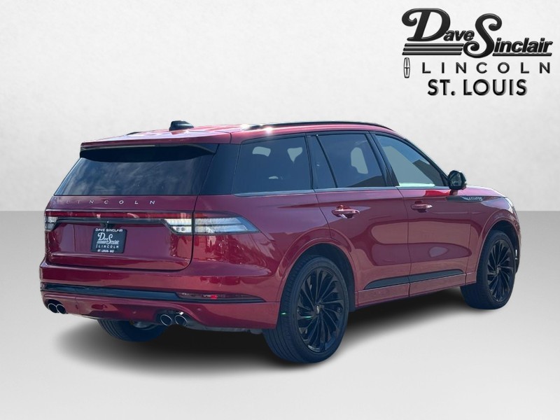 Lincoln Aviator Vehicle Full-screen Gallery Image 05