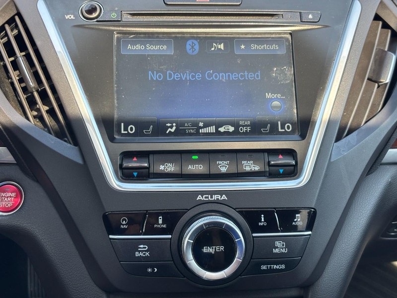 Acura MDX Vehicle Full-screen Gallery Image 23