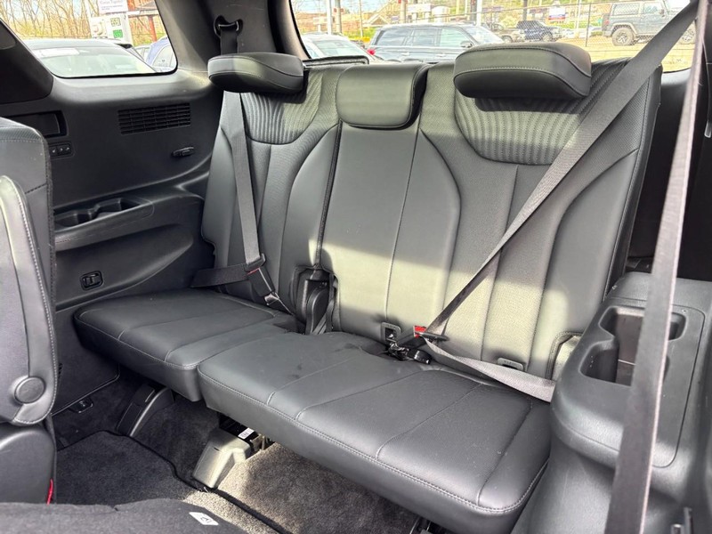 Hyundai Palisade Vehicle Full-screen Gallery Image 11