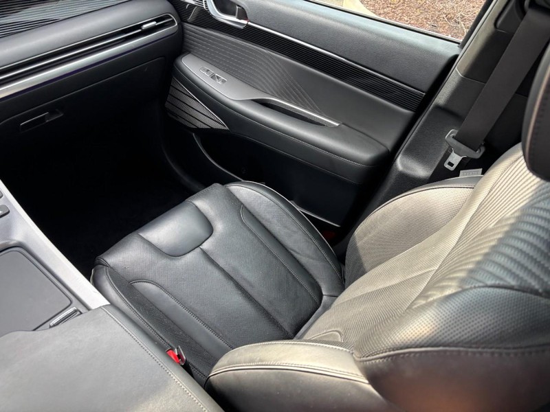 Hyundai Palisade Vehicle Full-screen Gallery Image 16