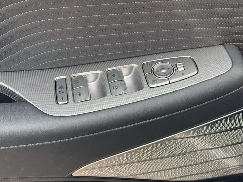 Hyundai Palisade Vehicle Full-screen Gallery Image 18