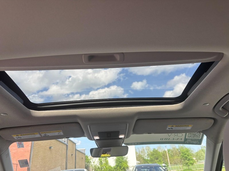 Honda CR-V Vehicle Full-screen Gallery Image 13