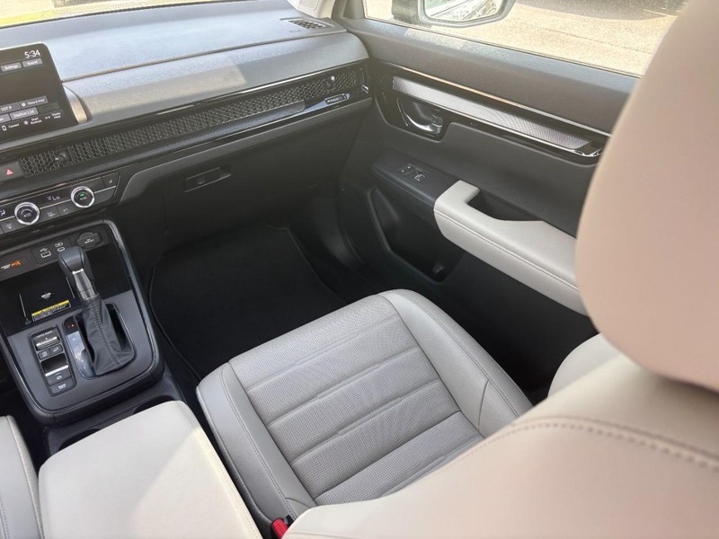 Honda CR-V Vehicle Full-screen Gallery Image 16
