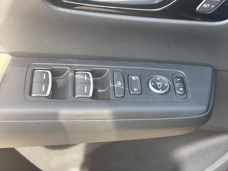 Honda CR-V Vehicle Full-screen Gallery Image 18