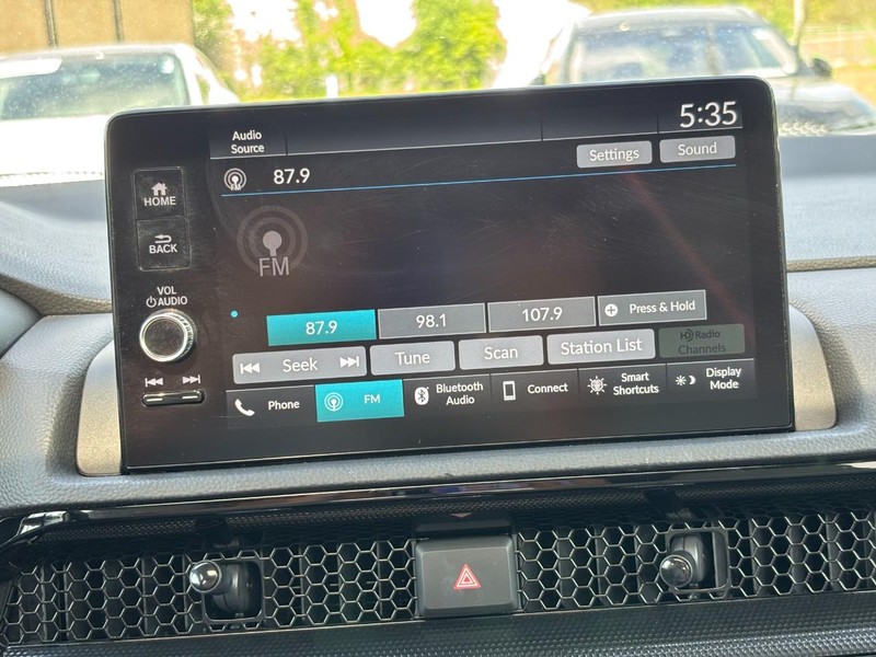 Honda CR-V Vehicle Full-screen Gallery Image 22