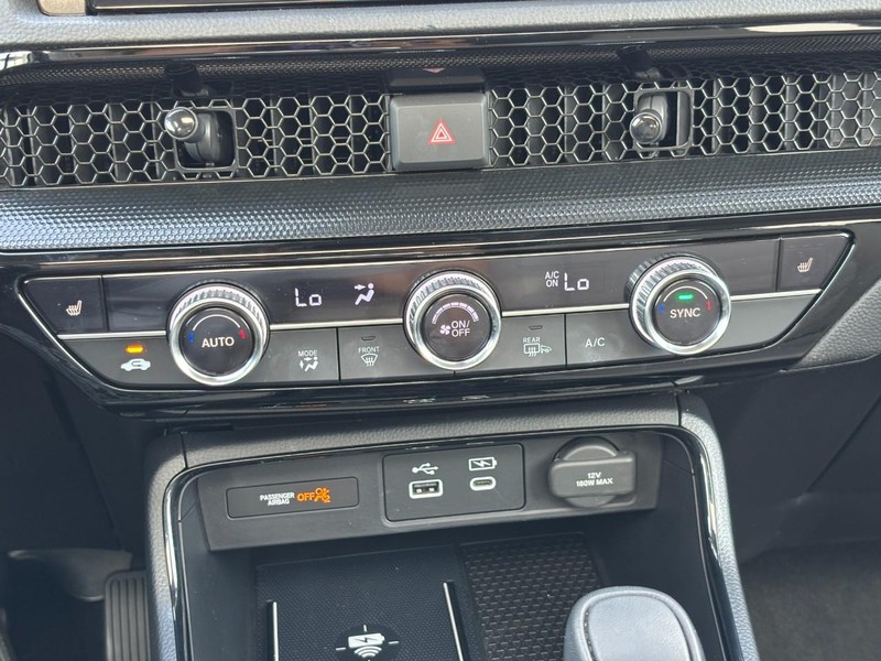 Honda CR-V Vehicle Full-screen Gallery Image 24