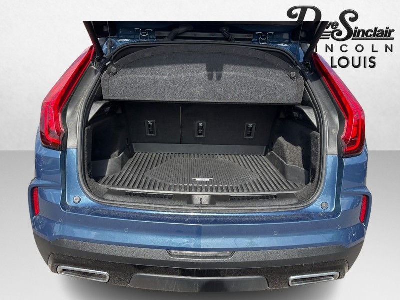 Cadillac XT4 Vehicle Full-screen Gallery Image 07