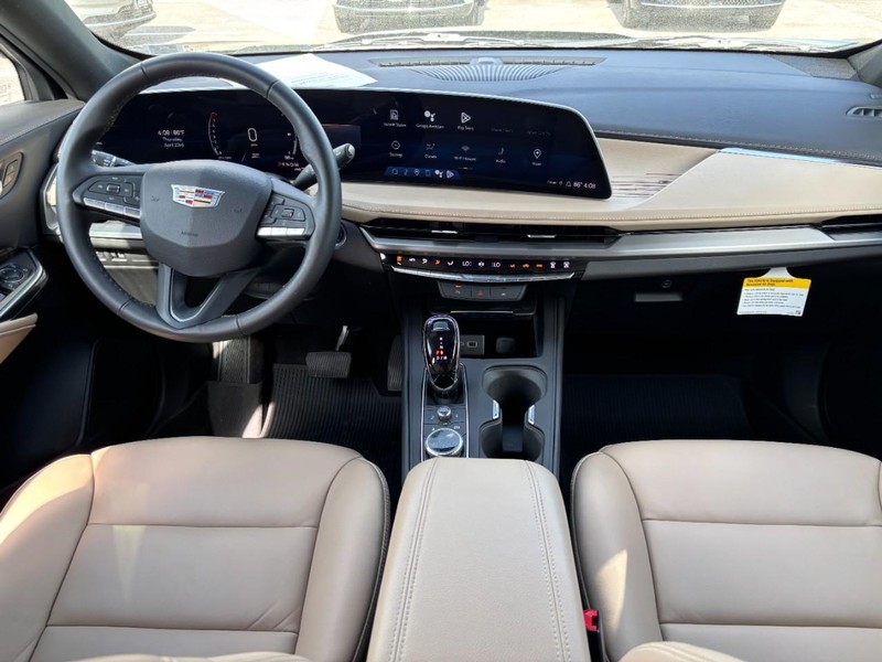 Cadillac XT4 Vehicle Full-screen Gallery Image 12