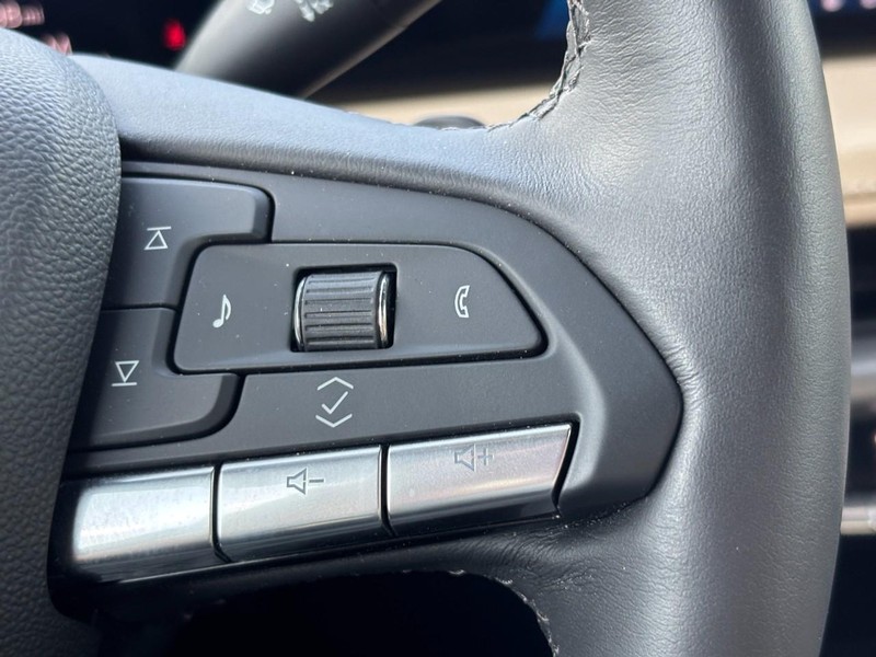 Cadillac XT4 Vehicle Full-screen Gallery Image 17