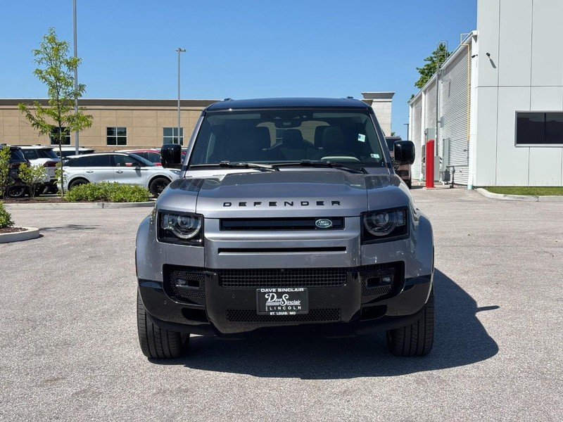 Land Rover Defender Vehicle Full-screen Gallery Image 10