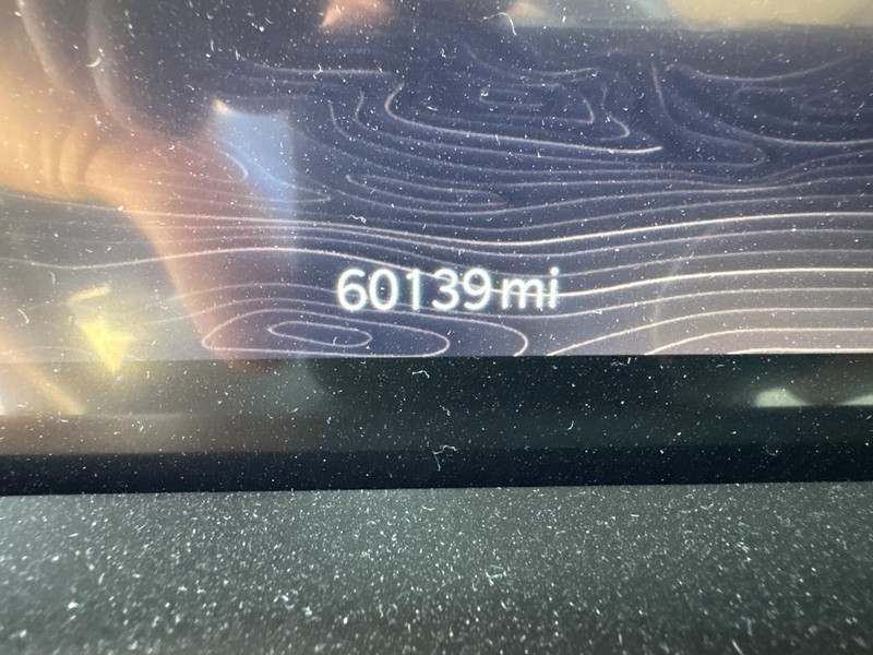 Jeep Grand Cherokee L Vehicle Full-screen Gallery Image 07